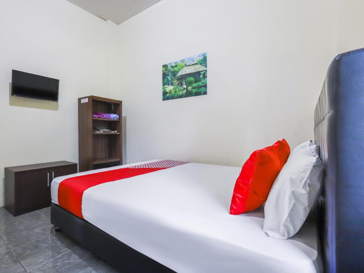 Oyo 3830 Dfarys Gh Syariah Hotel Balikpapan  Exterior photo