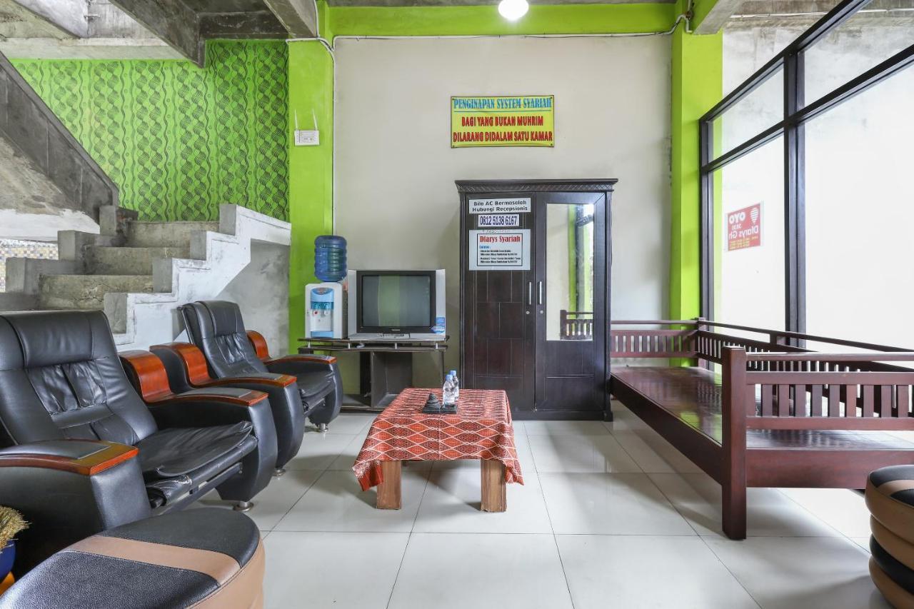 Oyo 3830 Dfarys Gh Syariah Hotel Balikpapan  Exterior photo