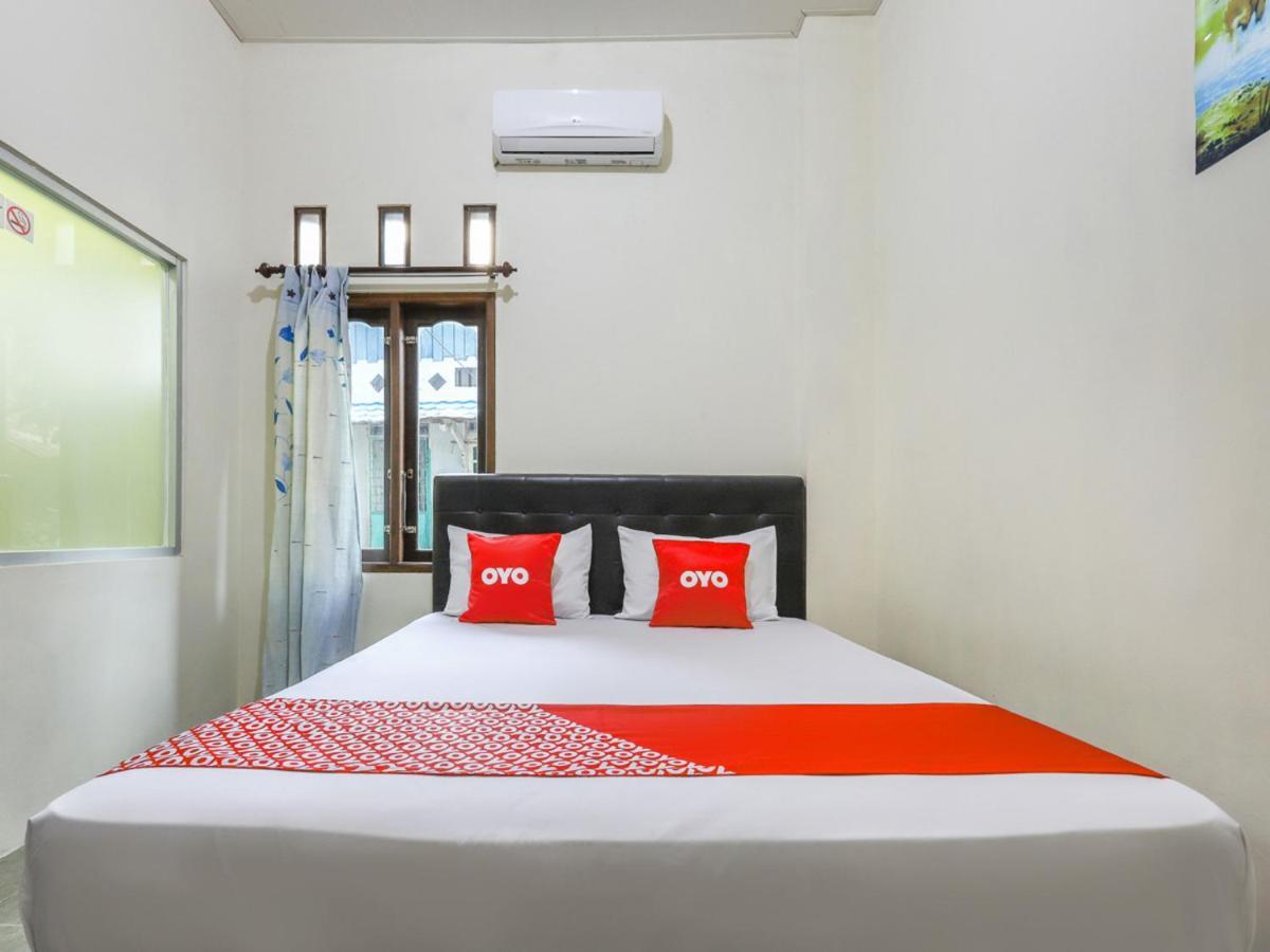 Oyo 3830 Dfarys Gh Syariah Hotel Balikpapan  Exterior photo