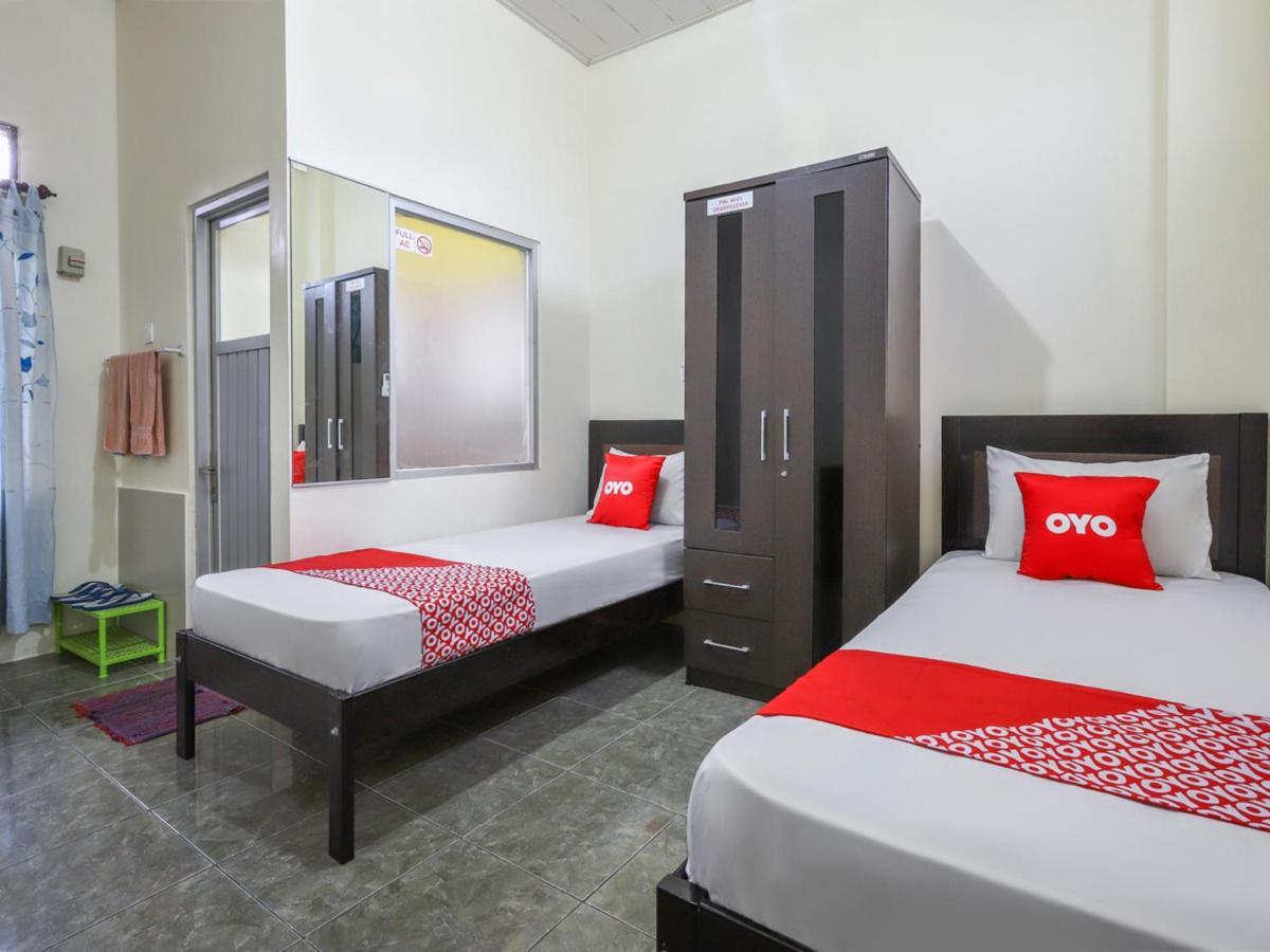 Oyo 3830 Dfarys Gh Syariah Hotel Balikpapan  Exterior photo