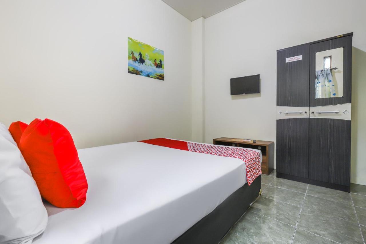 Oyo 3830 Dfarys Gh Syariah Hotel Balikpapan  Exterior photo