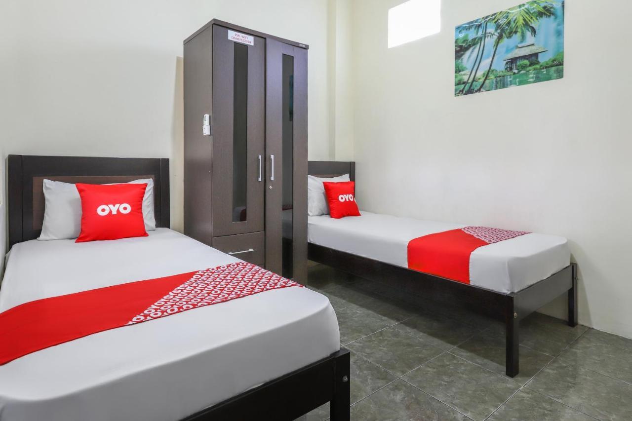 Oyo 3830 Dfarys Gh Syariah Hotel Balikpapan  Exterior photo